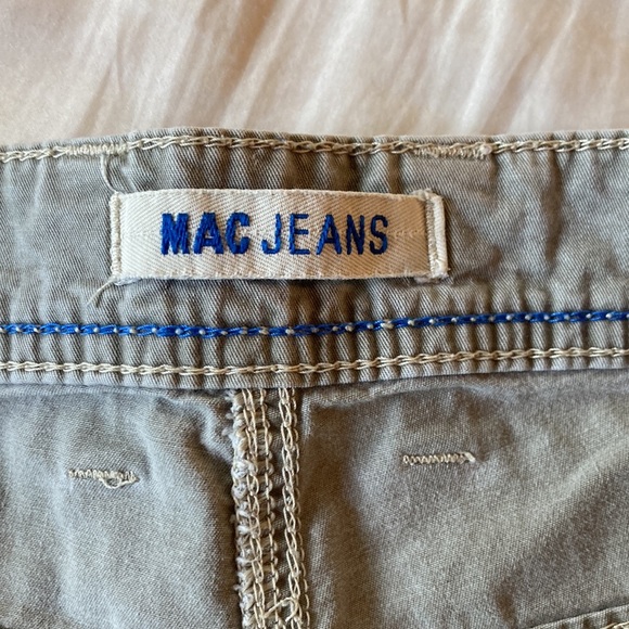MAC jeans Size 32x30 khakis - Picture 2 of 11